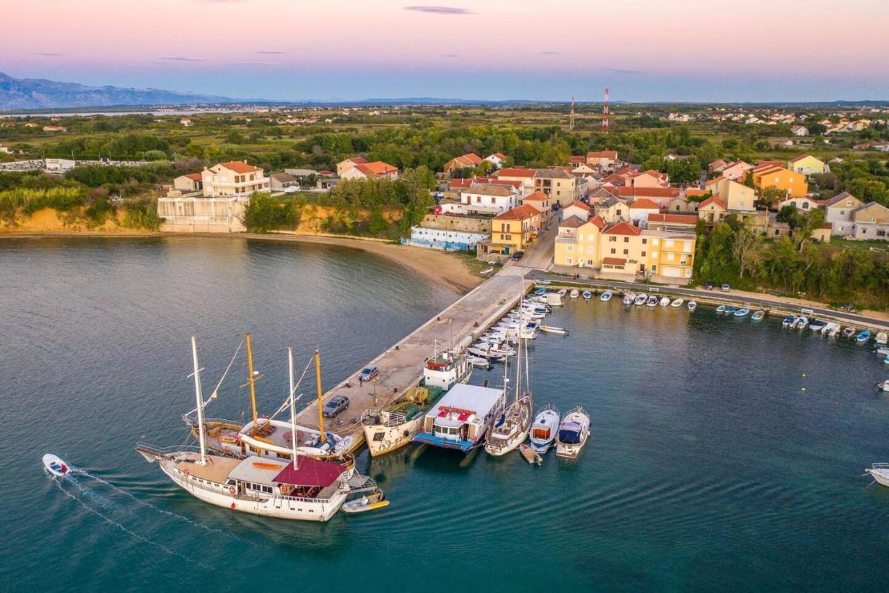 Apartments For Families With Children Privlaka, Zadar - 5747 Eksteriør billede