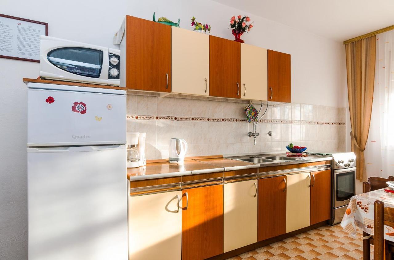 Apartments For Families With Children Privlaka, Zadar - 5747 Eksteriør billede