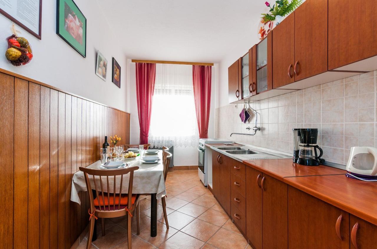 Apartments For Families With Children Privlaka, Zadar - 5747 Eksteriør billede