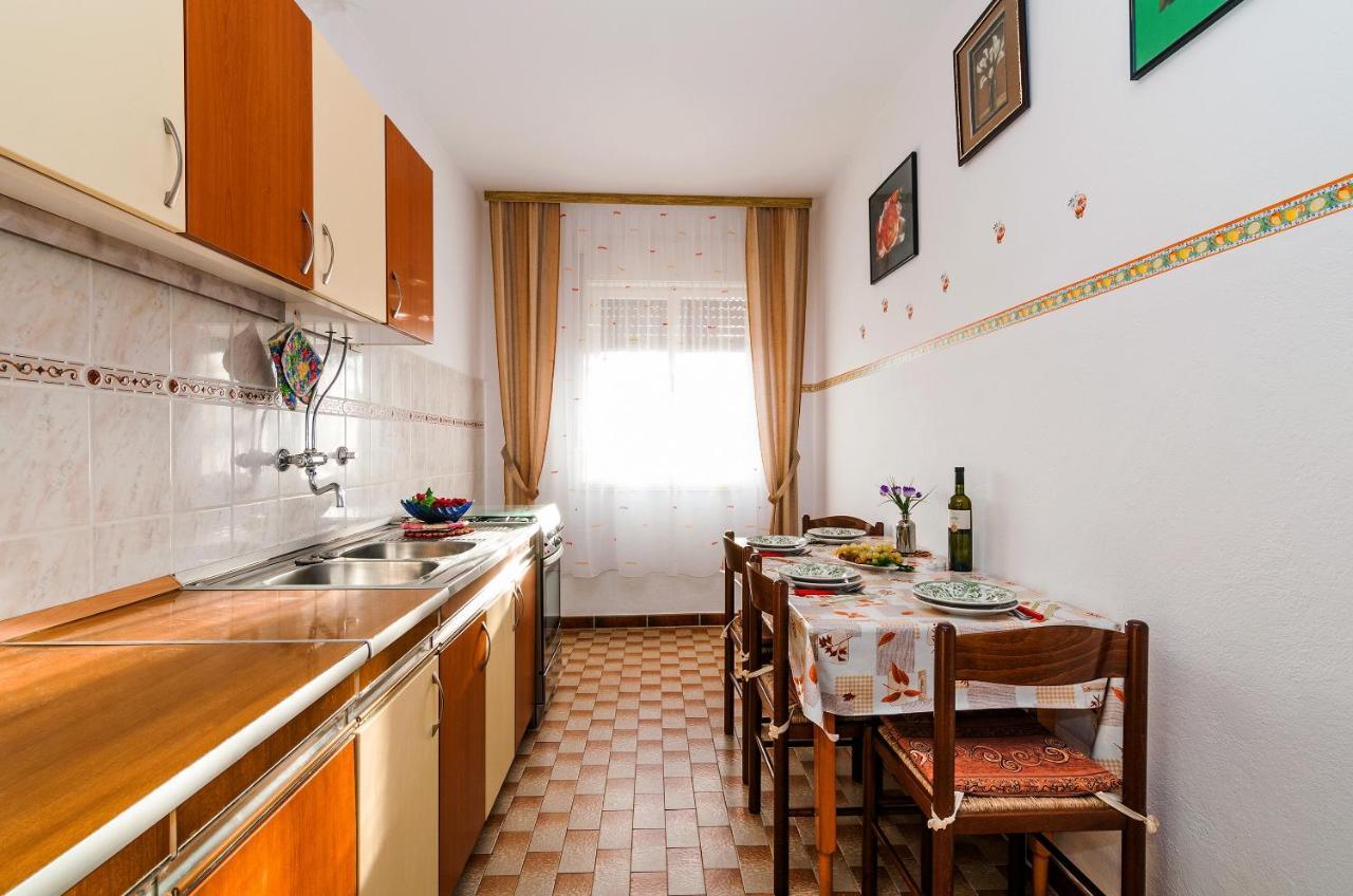 Apartments For Families With Children Privlaka, Zadar - 5747 Eksteriør billede
